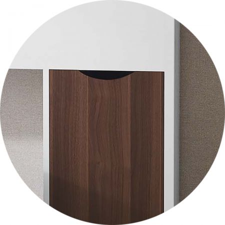 Desky jsou drážkované pro větší funkčnost.